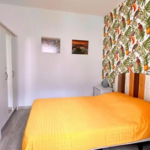  Chalet Town House With Patio In Quiet Residential Area 10 Min From España